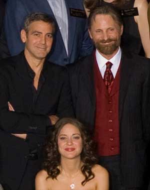 ¿Cuánto mide George Clooney? - Altura - Real height - Página 4 Viggo-nominado