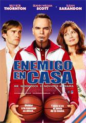 Enemigo en casa